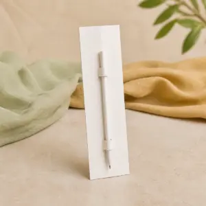 Lápiz de papel reciclado en tarjeta blanca personalizable