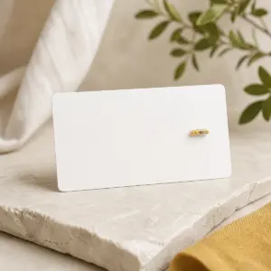Tarjeta alargada con una cápsula de semillas personalizable