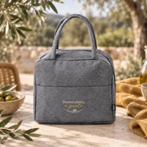 Nevera Picnic en gris, vista principal con personalización a color.